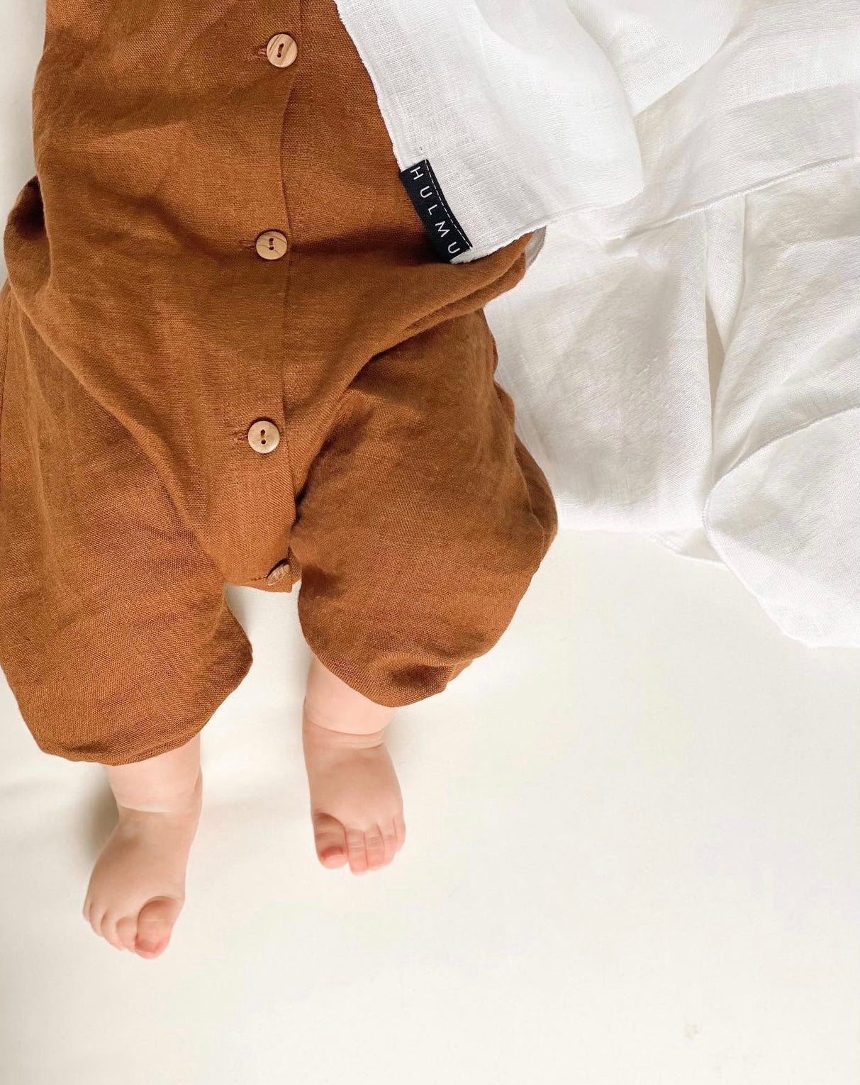 SAMPLE SALE: PASAATI-HAALARI