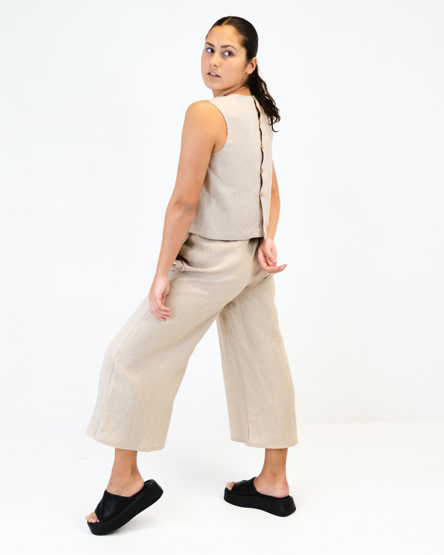 SAMPLE SALE: LIEHU-HOUSUT