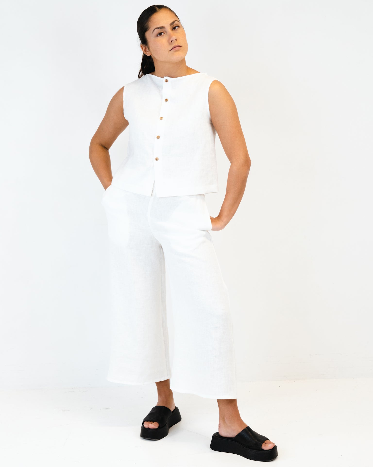 SAMPLE SALE: LIEHU-HOUSUT