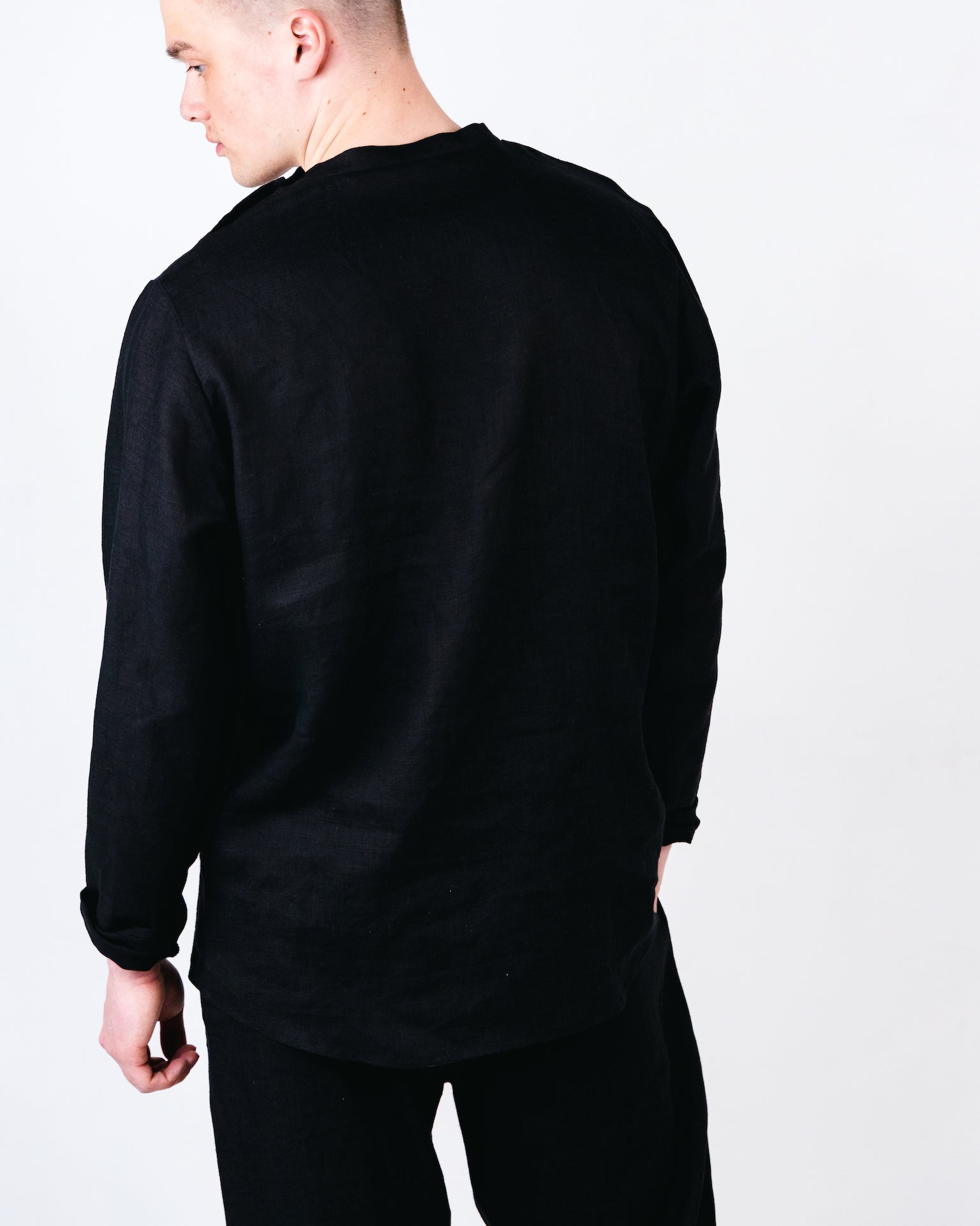 SAMPLE SALE: POUTA-PAITA, AIKUISET